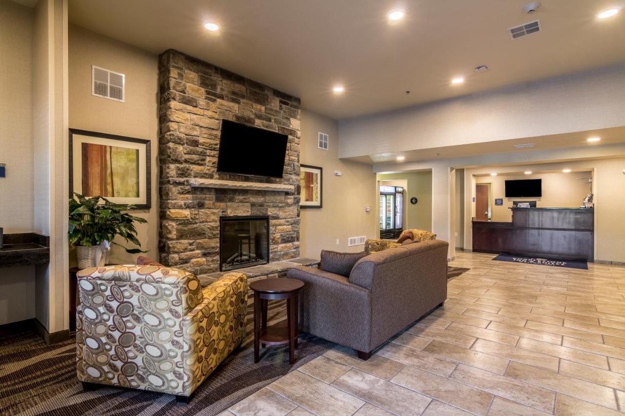 Cobblestone Inn & Suites - Barron エクステリア 写真