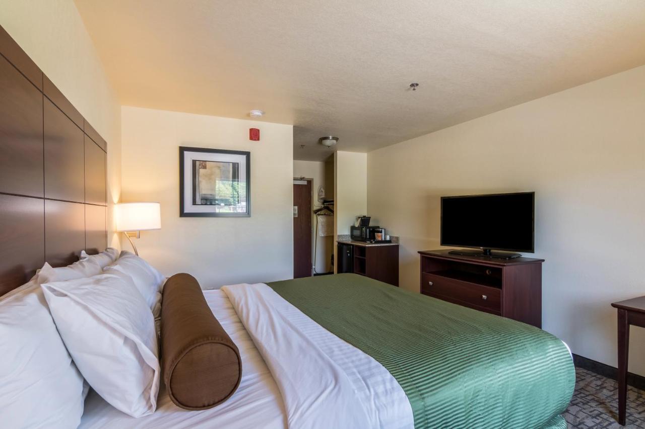 Cobblestone Inn & Suites - Barron エクステリア 写真