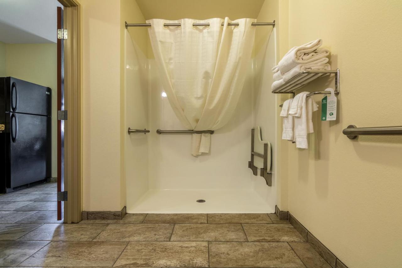 Cobblestone Inn & Suites - Barron エクステリア 写真